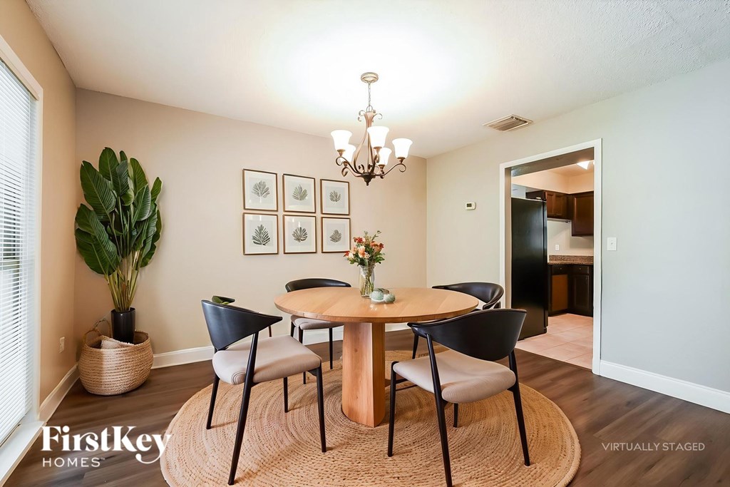 409 SEVILLE AVENUE 4 Beds House for Rent - Photo Gallery 5