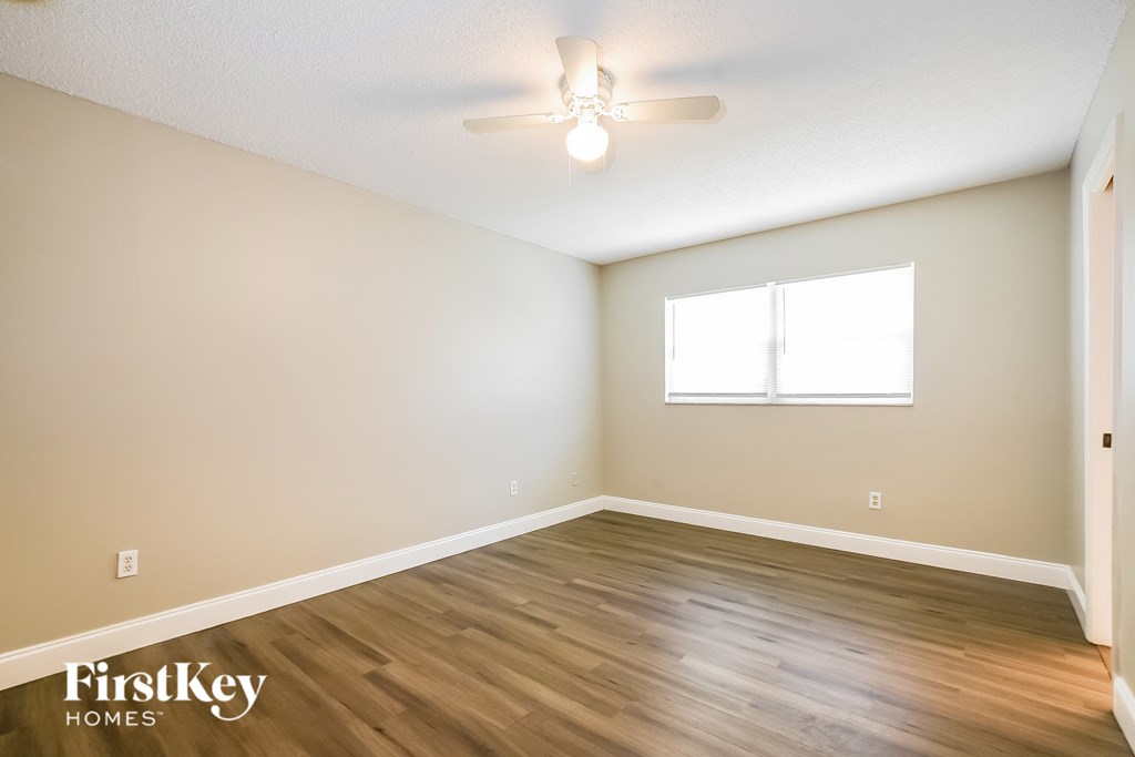 409 SEVILLE AVENUE 4 Beds House for Rent - Photo Gallery 9