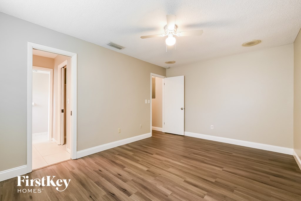 409 SEVILLE AVENUE 4 Beds House for Rent - Photo Gallery 11