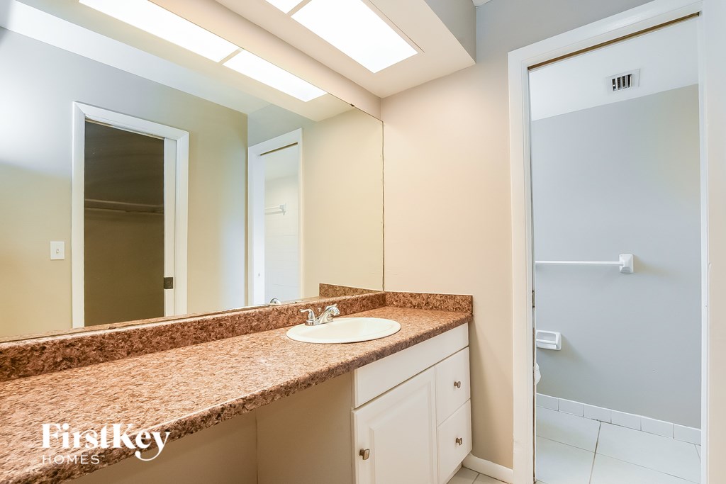 409 SEVILLE AVENUE 4 Beds House for Rent - Photo Gallery 12