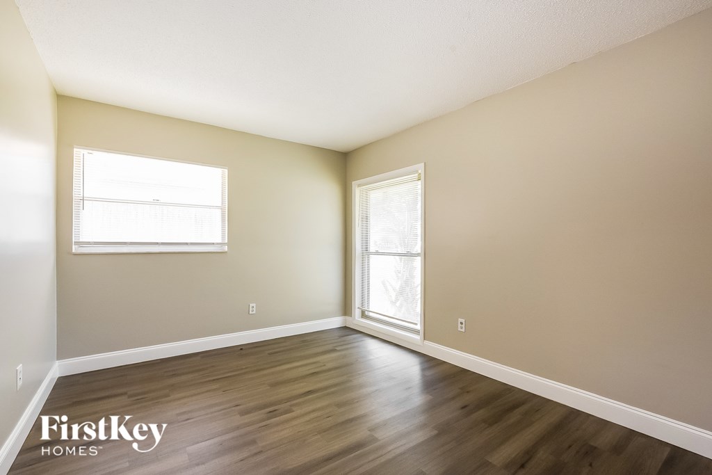 409 SEVILLE AVENUE 4 Beds House for Rent - Photo Gallery 14