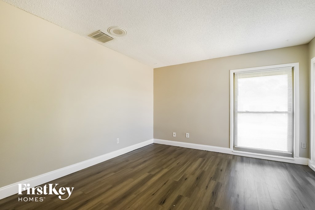 409 SEVILLE AVENUE 4 Beds House for Rent - Photo Gallery 15