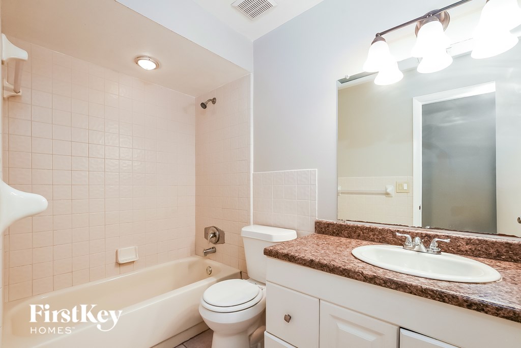 409 SEVILLE AVENUE 4 Beds House for Rent - Photo Gallery 17