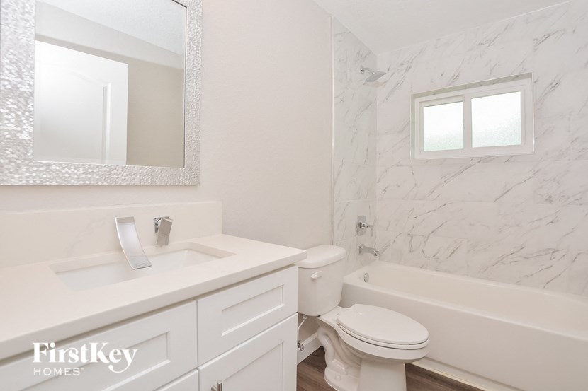 1175 ADAMS STREET 3 Beds House for Rent - Photo Gallery 14