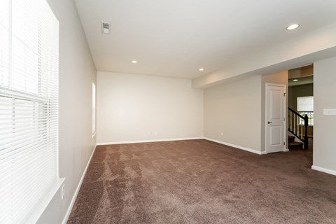 689 Keepsake Run 4 Beds Apartment for Rent