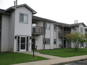 Maplewood Square Apartments 1-2 Beds Apartment for Rent