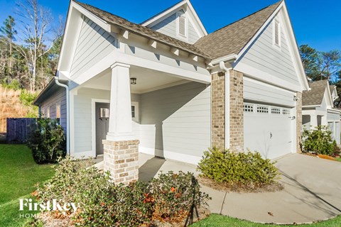 2807 Village Lane 3 Beds Apartment for Rent