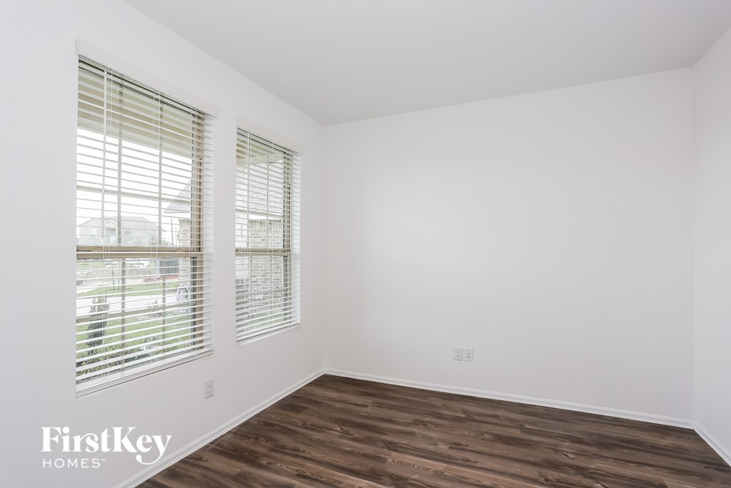 9011 Willowridge Court 5 Beds House for Rent - Photo Gallery 10