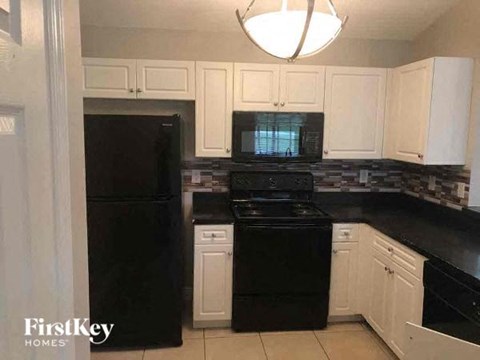 3707 7Th Street W 3 Beds Apartment for Rent