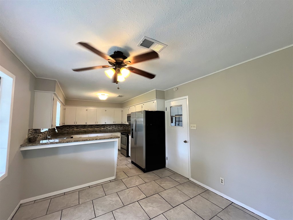 3924 Wickersham 3 Beds House for Rent - Photo Gallery 14