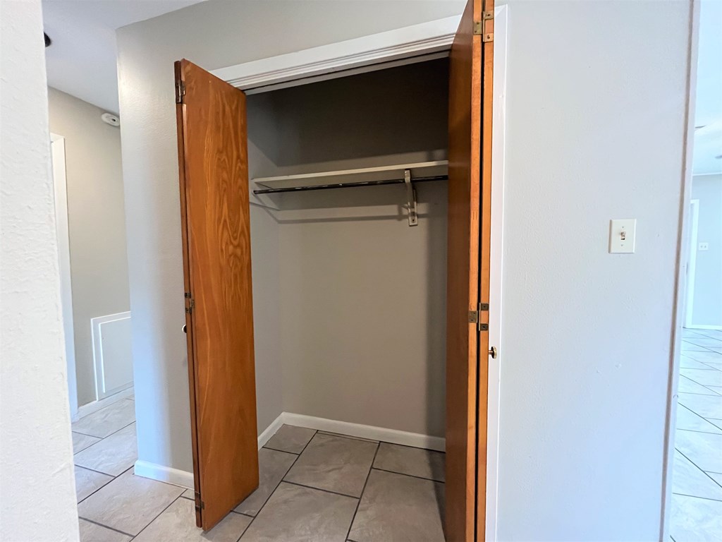 3924 Wickersham 3 Beds House for Rent - Photo Gallery 7