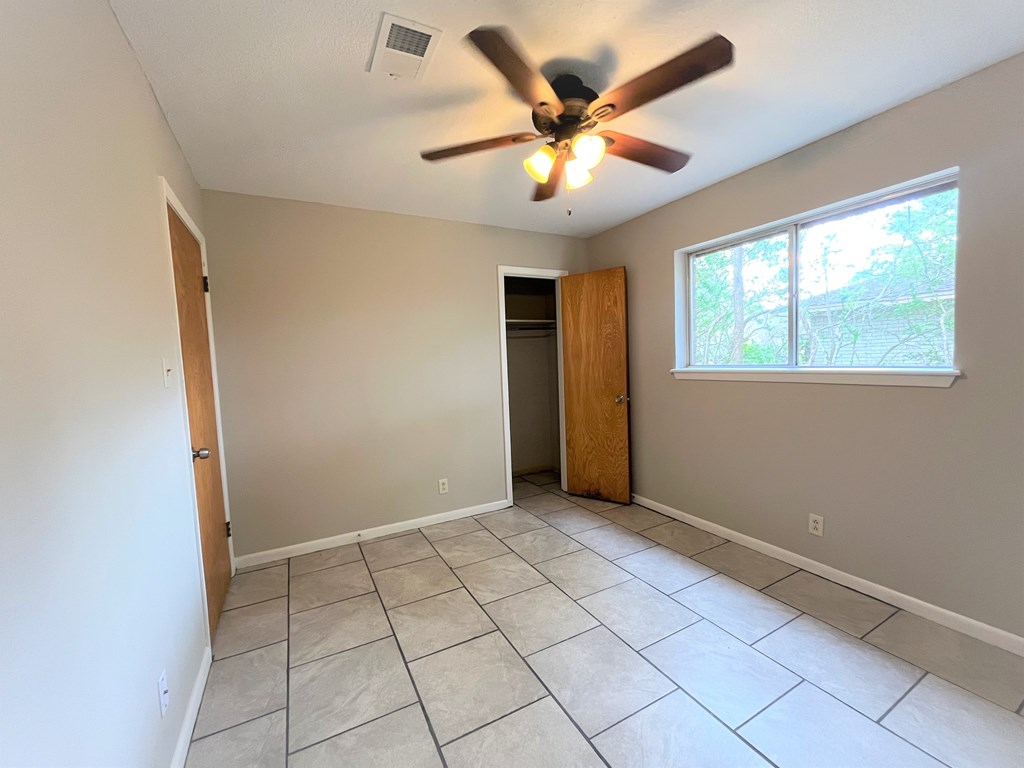 3924 Wickersham 3 Beds House for Rent - Photo Gallery 3