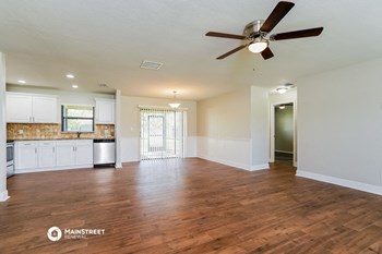 609 SE 25th Ter 3 Beds House for Rent - Photo Gallery 3