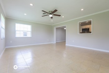 556 Lowell AVE NW 3 Beds House for Rent - Photo Gallery 6
