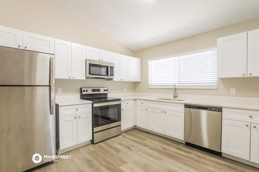 the preserve at ballantyne commons apartment kitchen with stainless steel appliances