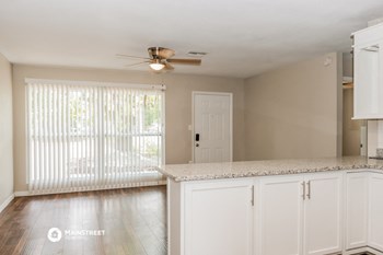 4505 DARDEN AVE 3 Beds House for Rent - Photo Gallery 3