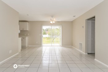 1131 SW Addie St 3 Beds House for Rent - Photo Gallery 6