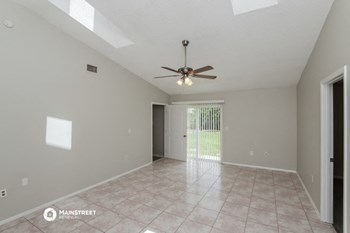4335 OLYMPIC DR 3 Beds House for Rent - Photo Gallery 4