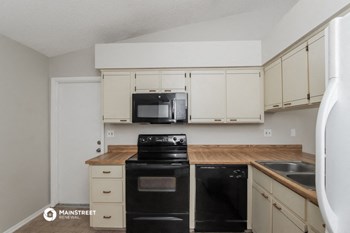 4335 OLYMPIC DR 3 Beds House for Rent - Photo Gallery 6