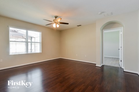 915 FREEDOM BOULEVARD 4 Beds Apartment for Rent