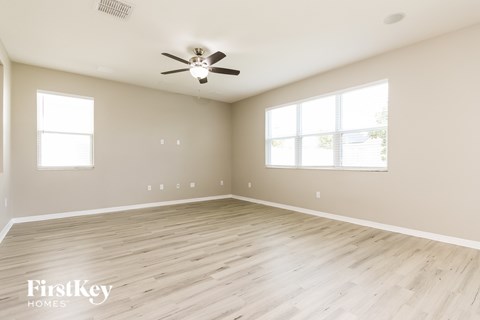 14291 SERANOA DRIVE 3 Beds Apartment for Rent