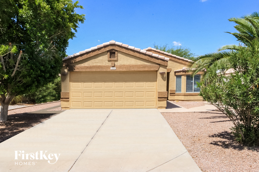 1338 W Mesquite Avenue 3 Beds Apartment for Rent