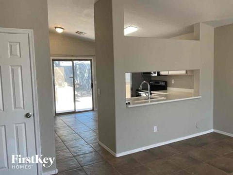 1338 W Mesquite Avenue 3 Beds Apartment for Rent