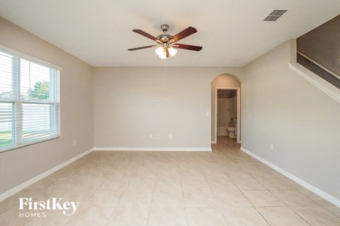623 AUTUMN STREAM DRIVE 5 Beds Apartment for Rent