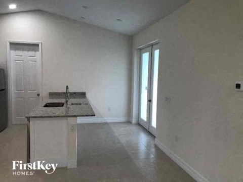 711 Nimitz Boulevard 4 Beds Apartment for Rent