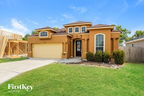 8638 Key South Way 3 Beds Apartment for Rent