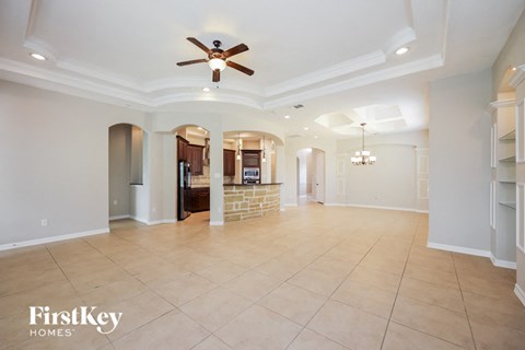 8638 Key South Way 3 Beds Apartment for Rent
