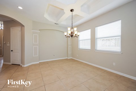 8638 Key South Way 3 Beds Apartment for Rent