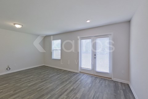 880 Whispering Creek Ave 4 Beds Apartment for Rent
