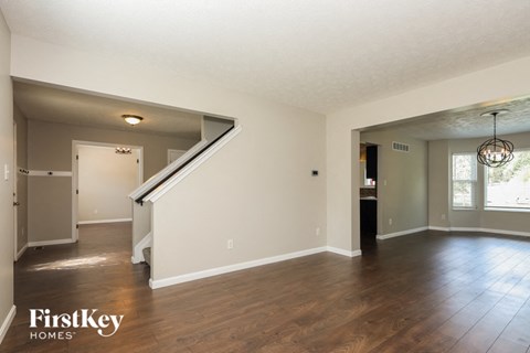 160 Cambridge Dr 5 Beds Apartment for Rent