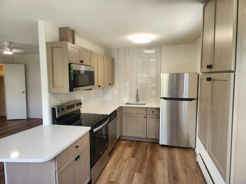 15 Montgomery Avenue 1-2 Beds Apartment for Rent