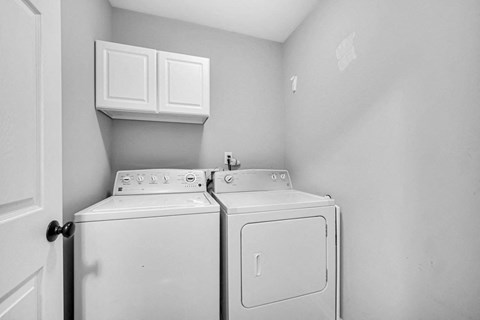 7511 111Th Lane 2 Beds Apartment for Rent