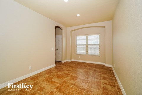 533 Saddle Vista 4 Beds Apartment for Rent