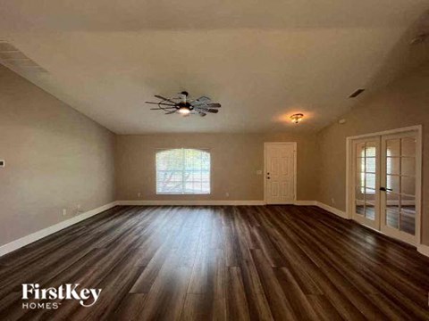 2670 DENICKE STREET 3 Beds Apartment for Rent