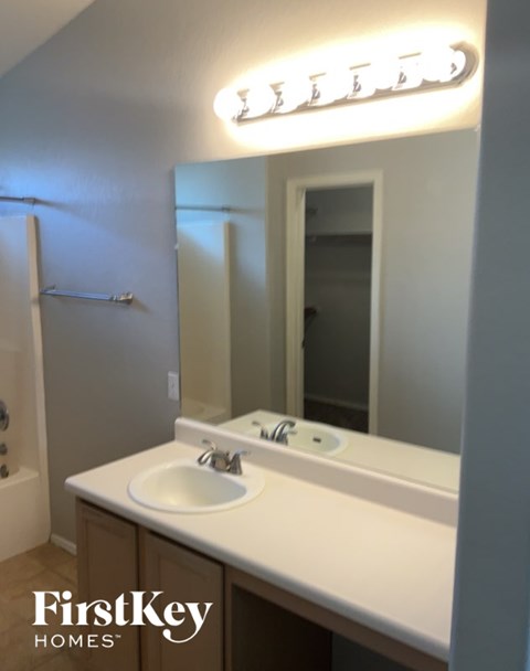 3392 W Via Campana De Oro 3 Beds House for Rent - Photo Gallery 10