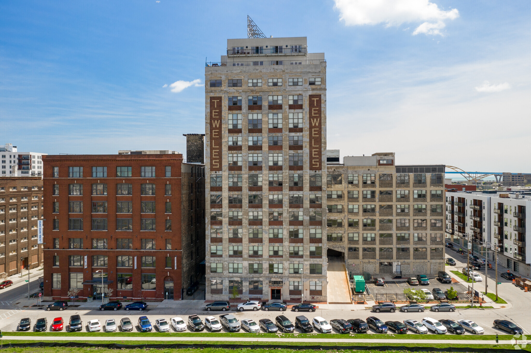 Teweles is a similar property to Aspen Crossing Apartments located in Milwaukee