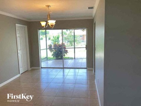 1803 SE 8Th Ter 3 Beds Apartment for Rent