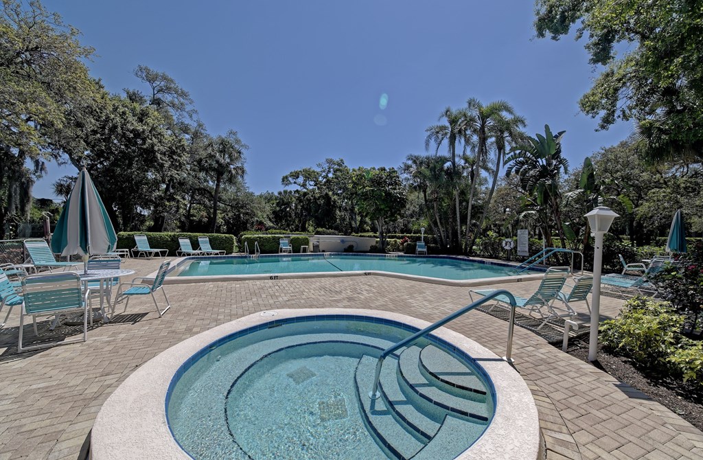 the swimming pool at the resort at longboat key club