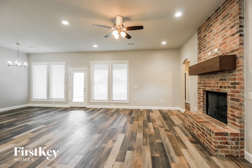 13904 Hutchinson Pl 3 Beds House for Rent - Photo Gallery 4