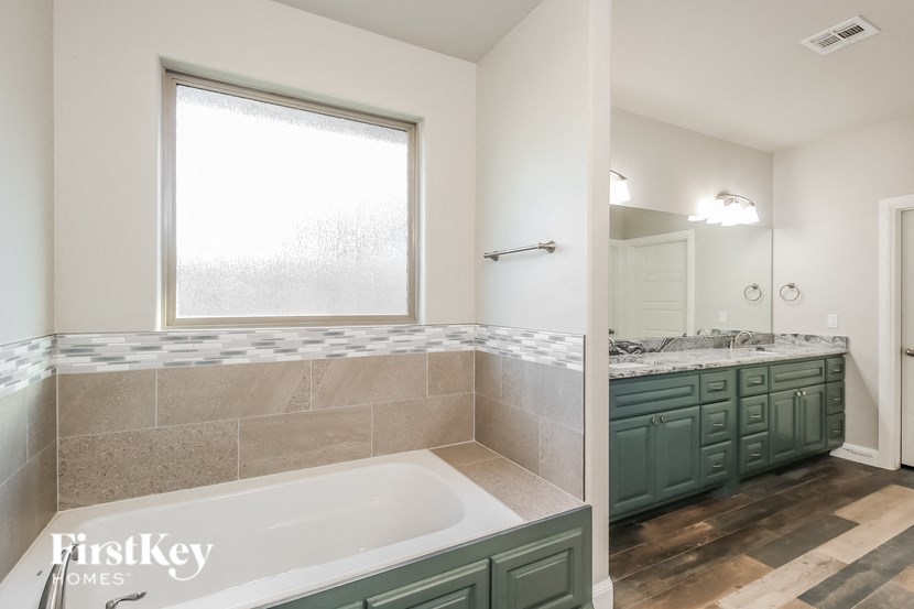 13904 Hutchinson Pl 3 Beds House for Rent - Photo Gallery 10