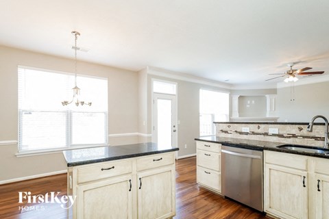 16051 Stuarts Draft Court 4 Beds Apartment for Rent