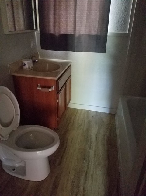 206 W Jackson St 3 Beds Apartment for Rent
