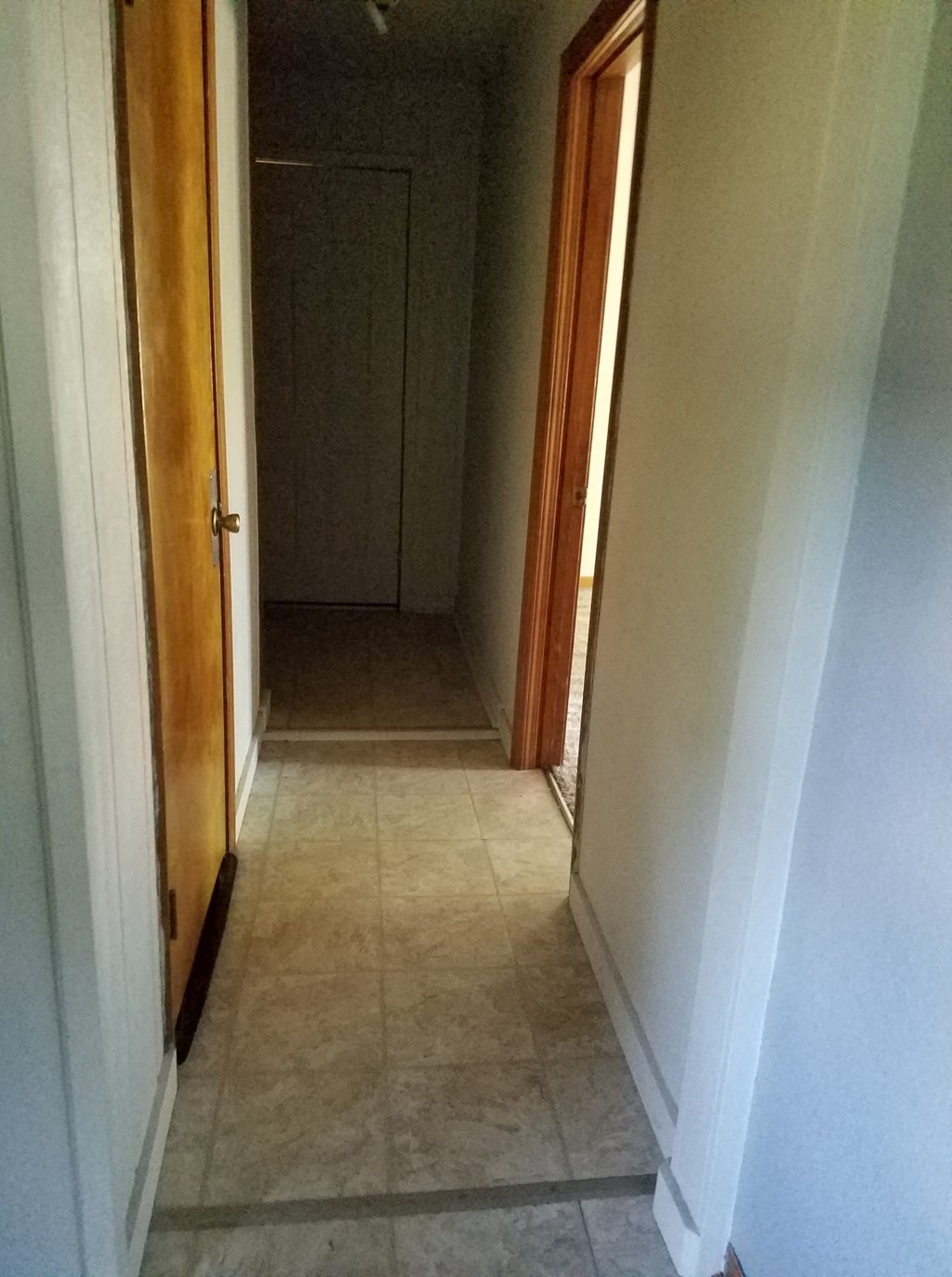 206 W Jackson St 3 Beds House for Rent - Photo Gallery 3