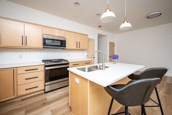 Black Diamond Apartment Homes