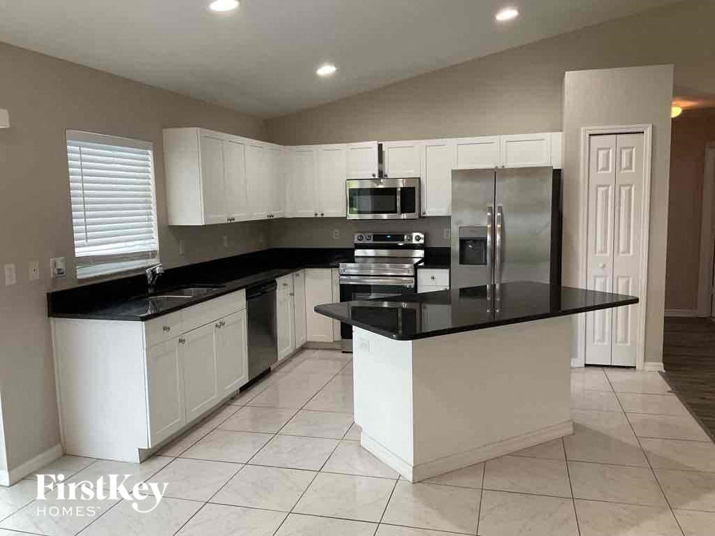 2709 SW 4th Avenue 3 Beds House for Rent - Photo Gallery 2