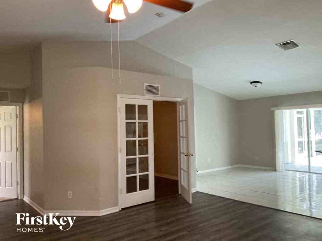 2709 SW 4th Avenue 3 Beds House for Rent - Photo Gallery 4